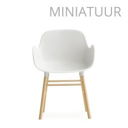 Form Armchair miniatuur wit