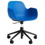 Form Armchair bureaustoel met zwart onderstel felblauw