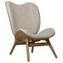 A Conversation Piece Tall fauteuil donker eiken, White sands